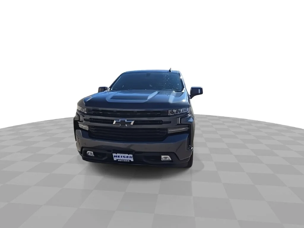 Used 2021 Gray Chevrolet RST image 3