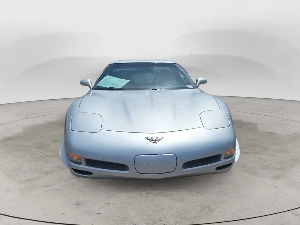 Used 2001 Quicksilver Metallic Chevrolet 2DR CPE image 2