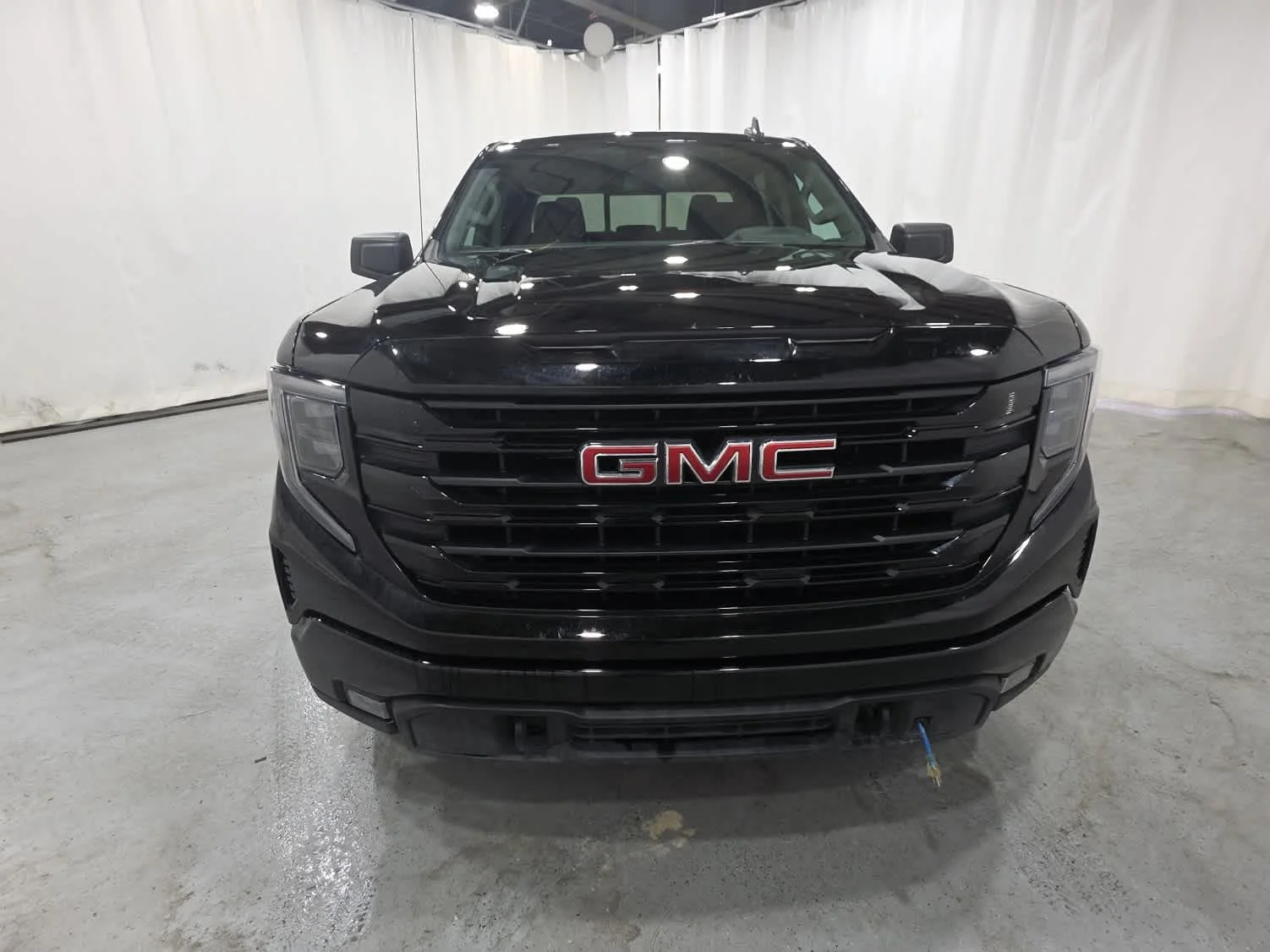 Certified Used 2026 Onyx Black GMC Elevation image 10