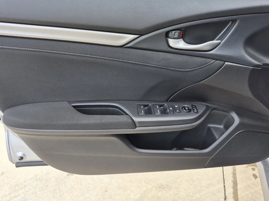 Used 2018 Silver Honda EX image 15