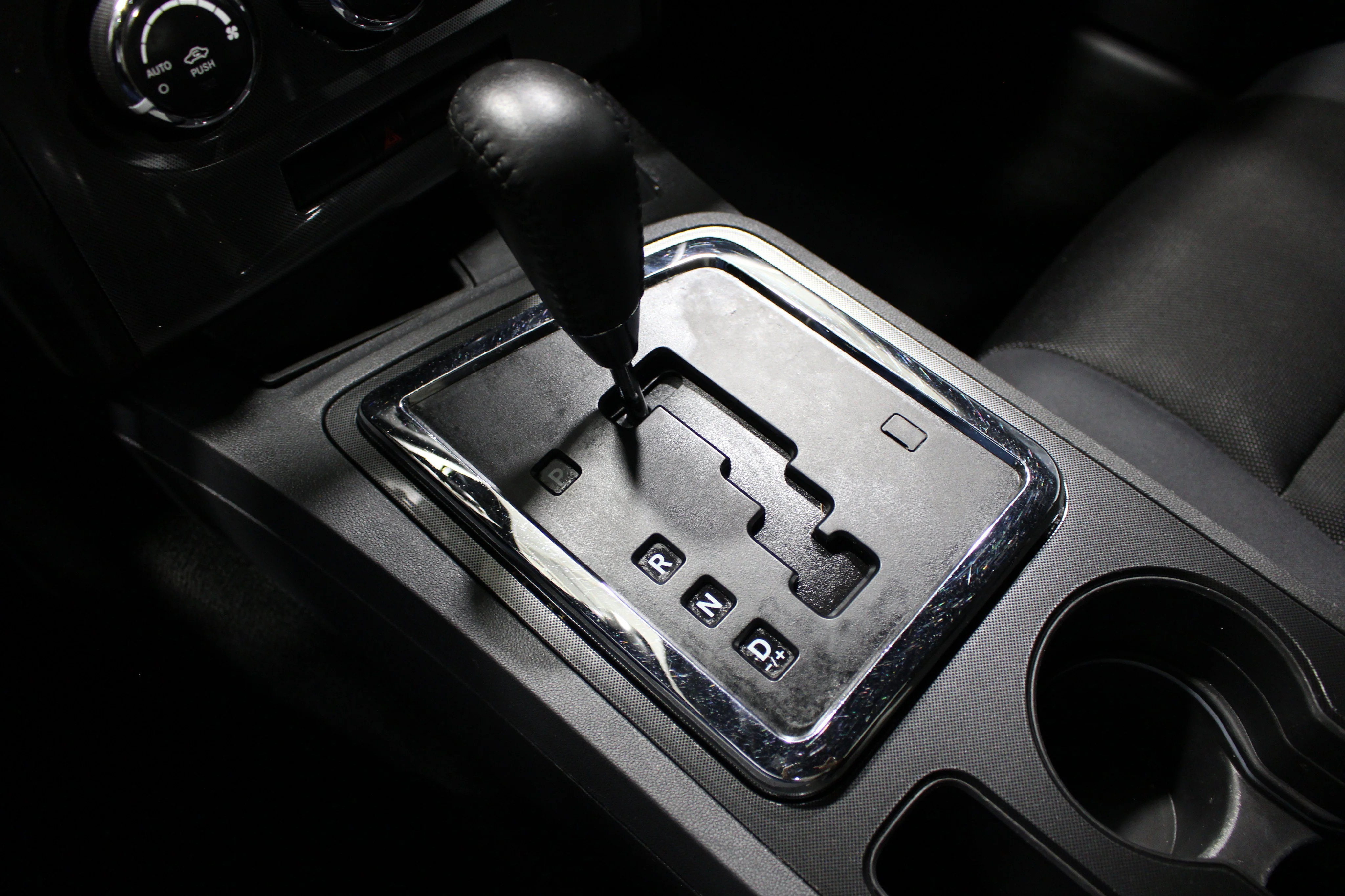 2014 Dodge Challenger SXT - Photo 15