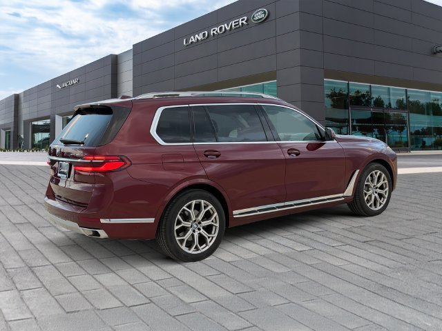 Used 2026 Red BMW xDrive40i image 5
