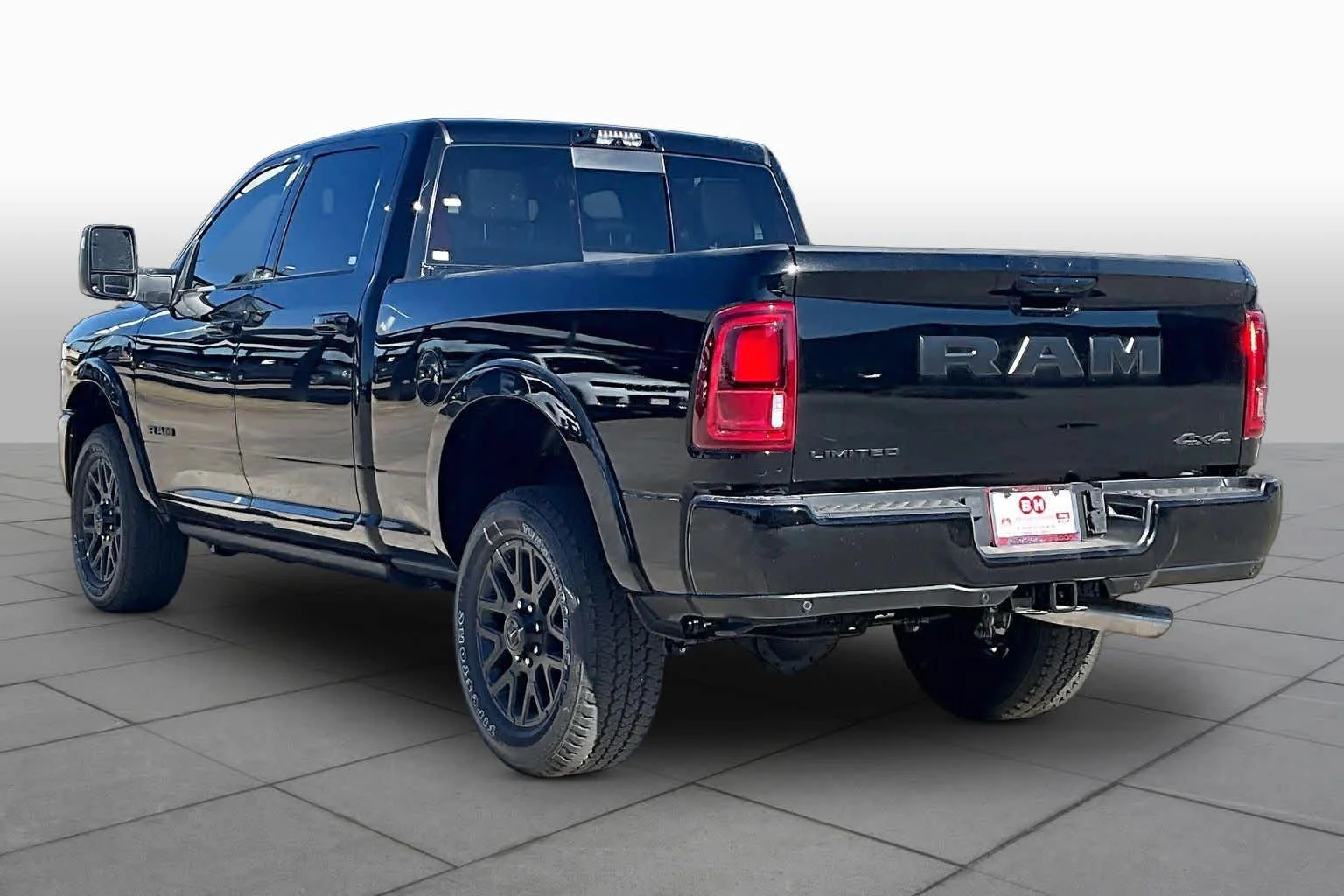New 2026 Diamond Black Crystal Pearl-Coat Exterior Paint RAM Limited image 13
