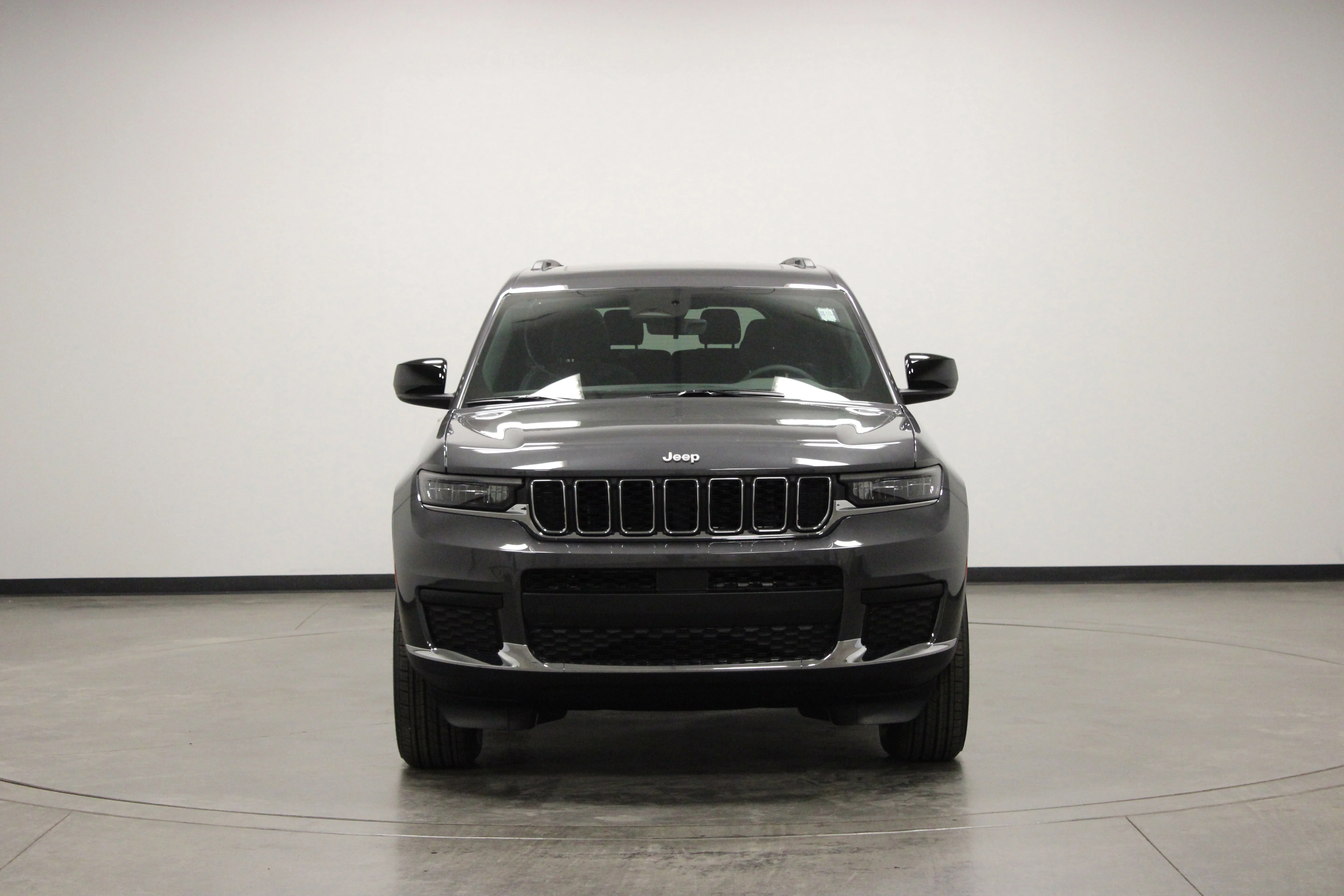 New 2026 Baltic Gray Metallic Clear-Coat Exterior Paint Jeep Laredo X image 3