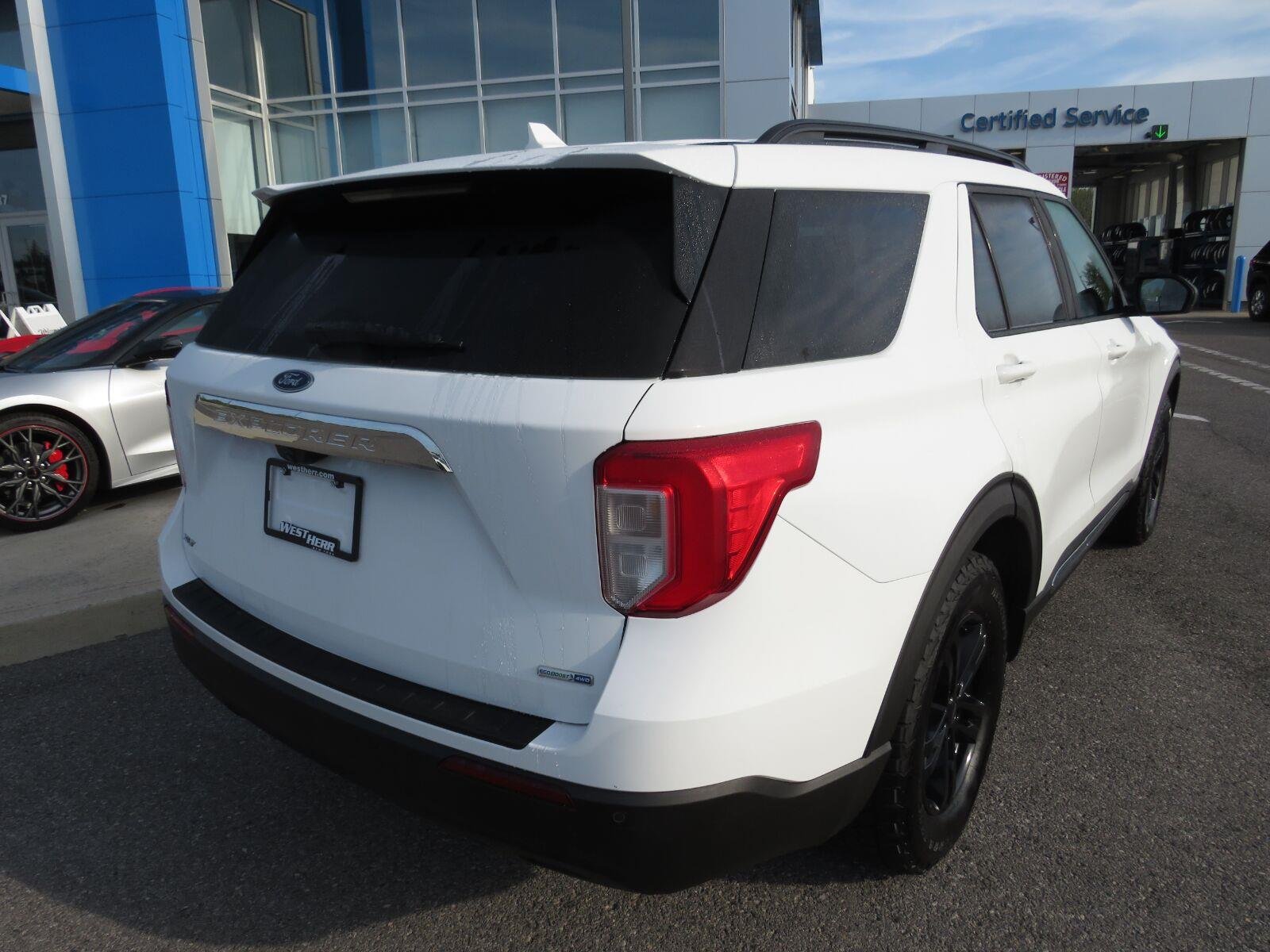 Used 2020 Oxford White Ford XLT image 7