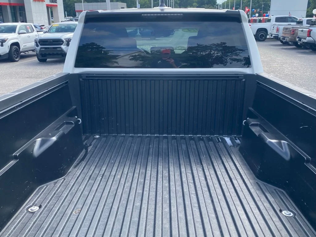 2024 Toyota Tacoma SR5 - Photo 11