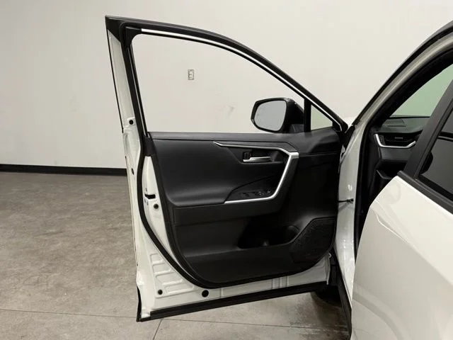 Used 2020 White Toyota XSE image 13