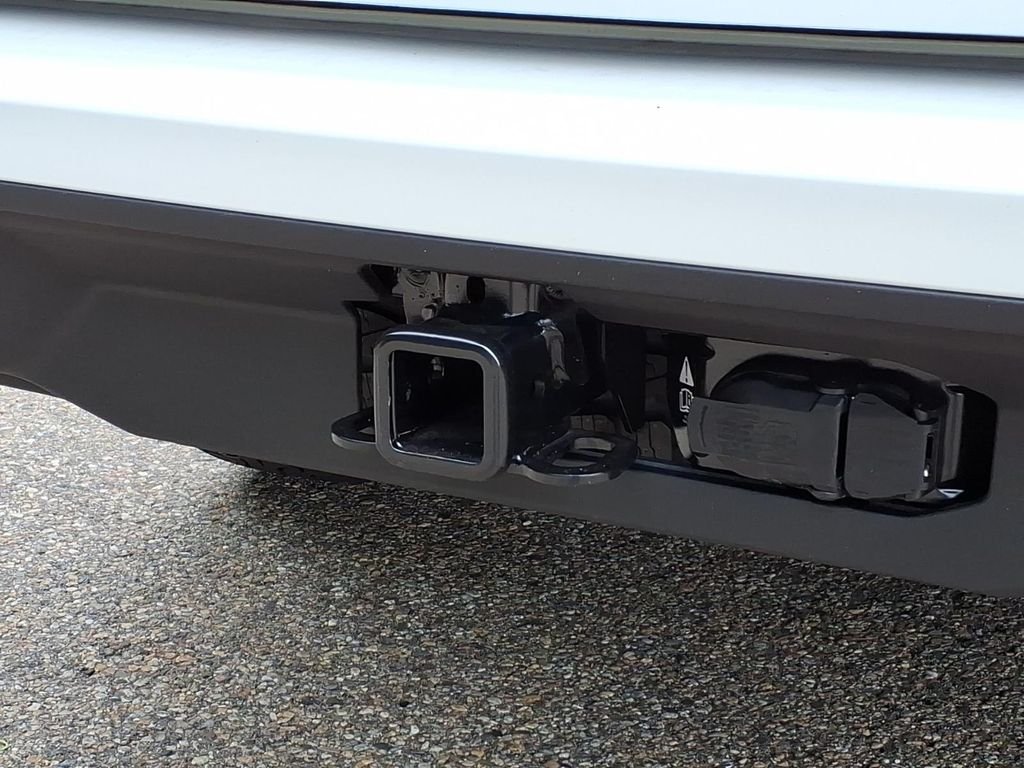 New 2026 Star White Metallic Tri-Coat Ford MAX Active image 7