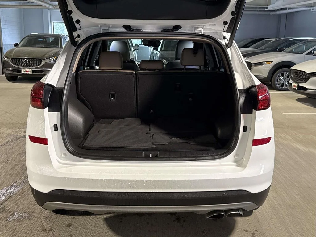 Used 2019 White Hyundai Ultimate image 31
