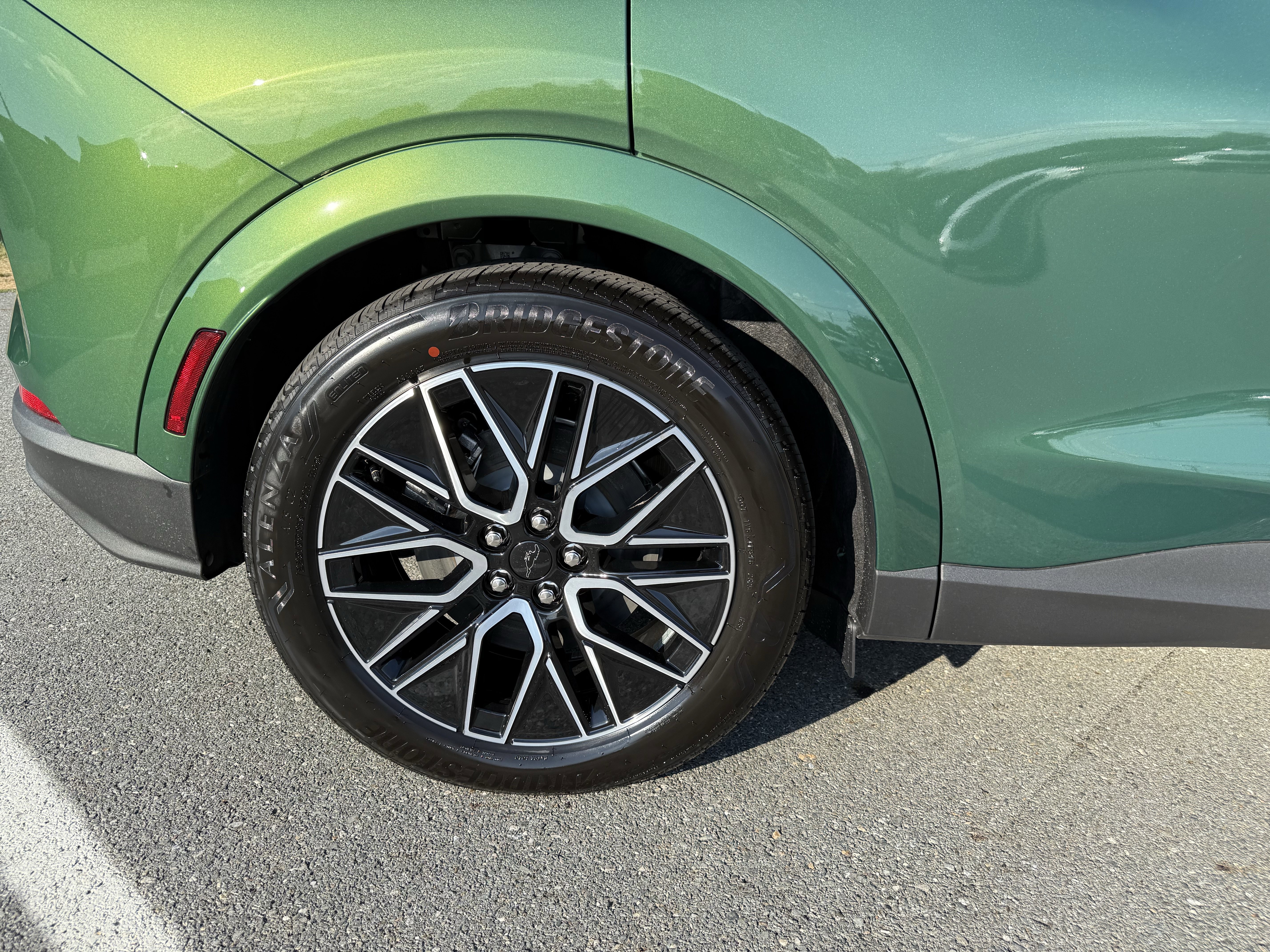 2025 Ford Mustang Mach-E Premium - Photo 41