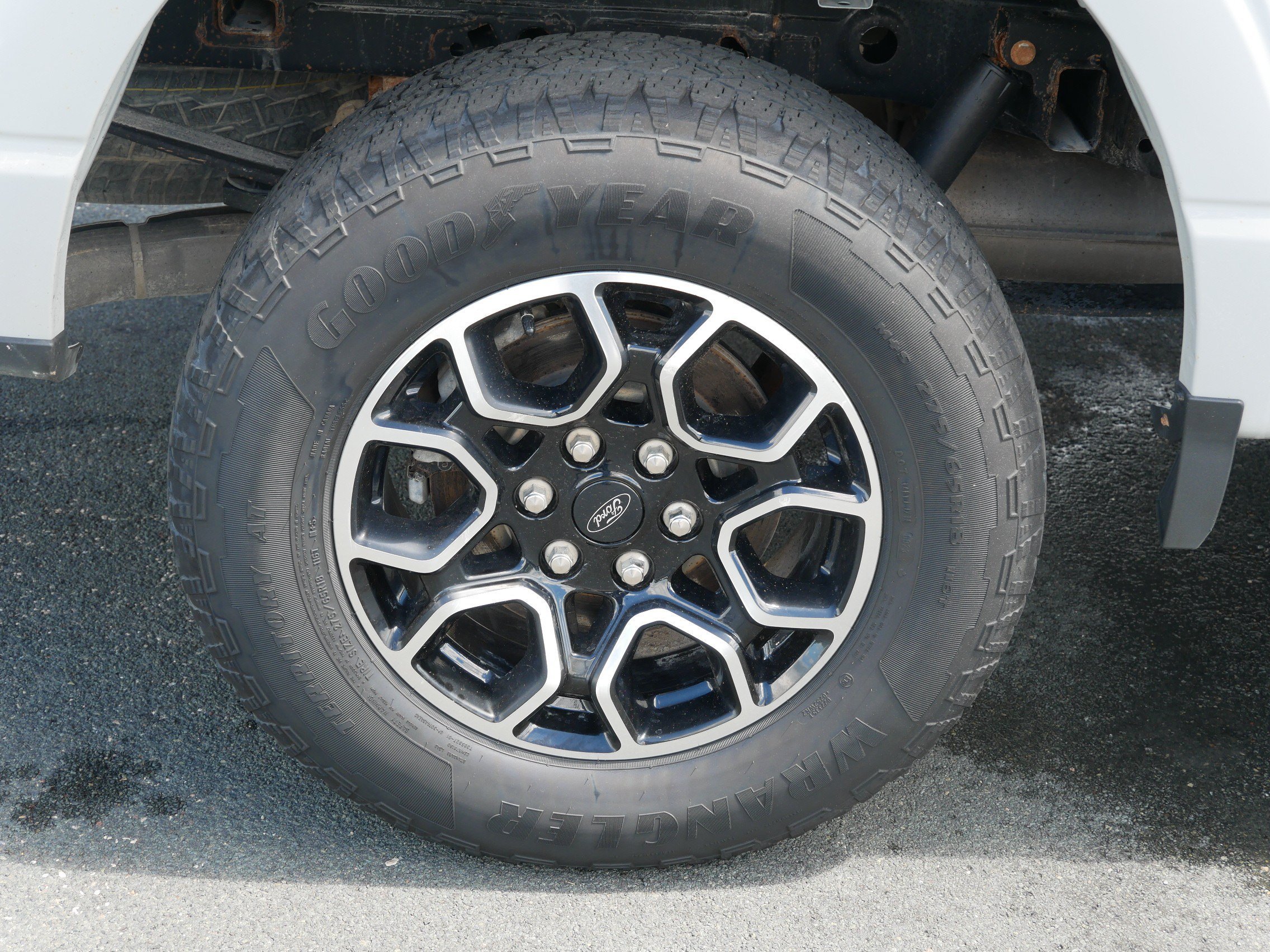 Used 2023 Gray Ford STX image 9