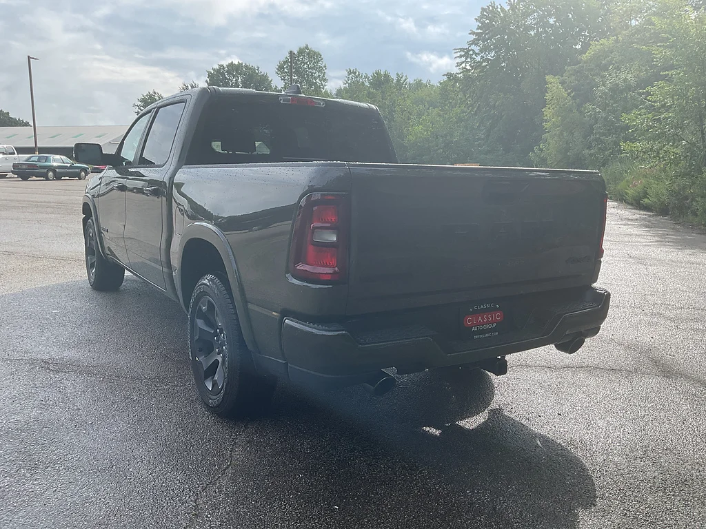 New 2026 Tank RAM Big Horn Crew Cab 4x4 5
