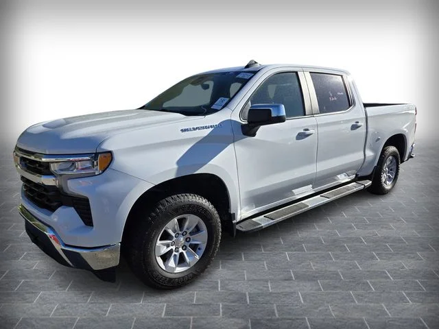 Used 2023 White Chevrolet LT image 3