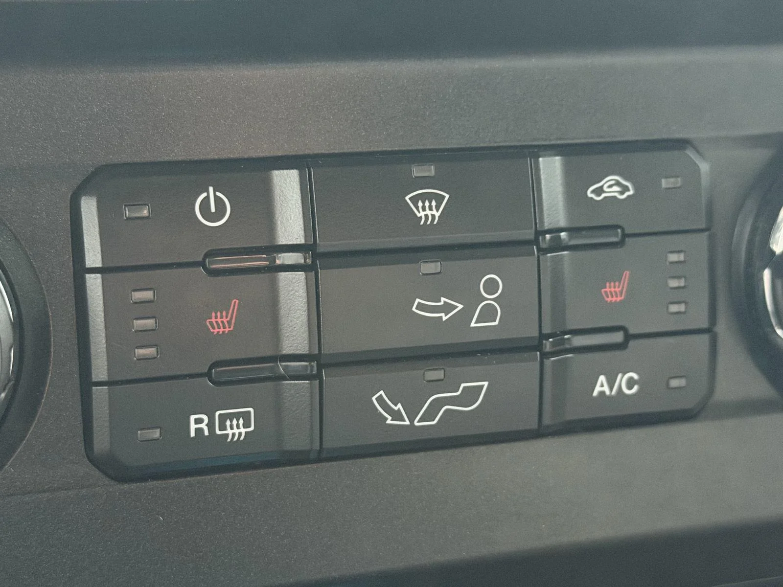 Used 2018 Shadow Black Ford XLT image 8