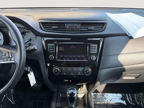 Used 2019 Blue Nissan S image 11
