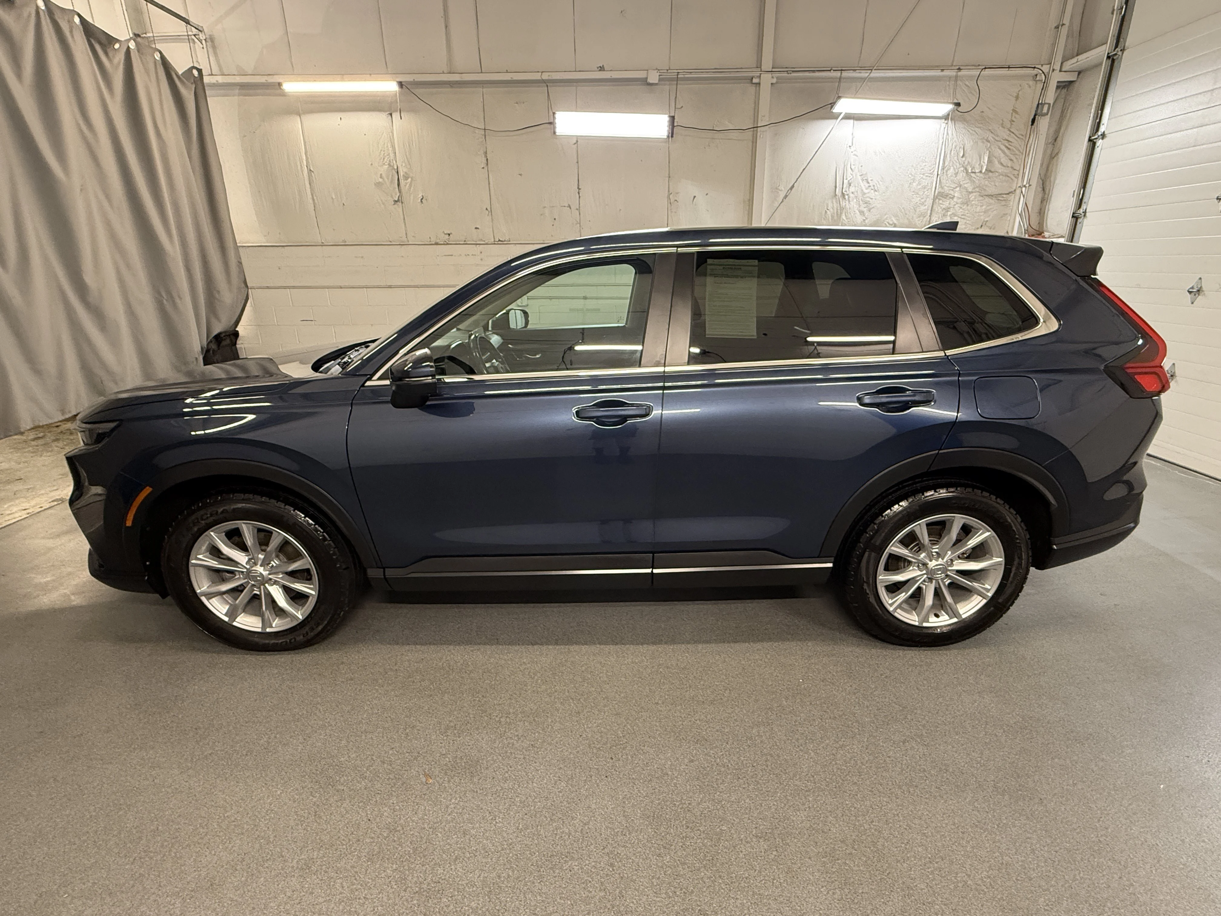 Certified Used 2024 Still Night Pearl Honda EX-L image 5