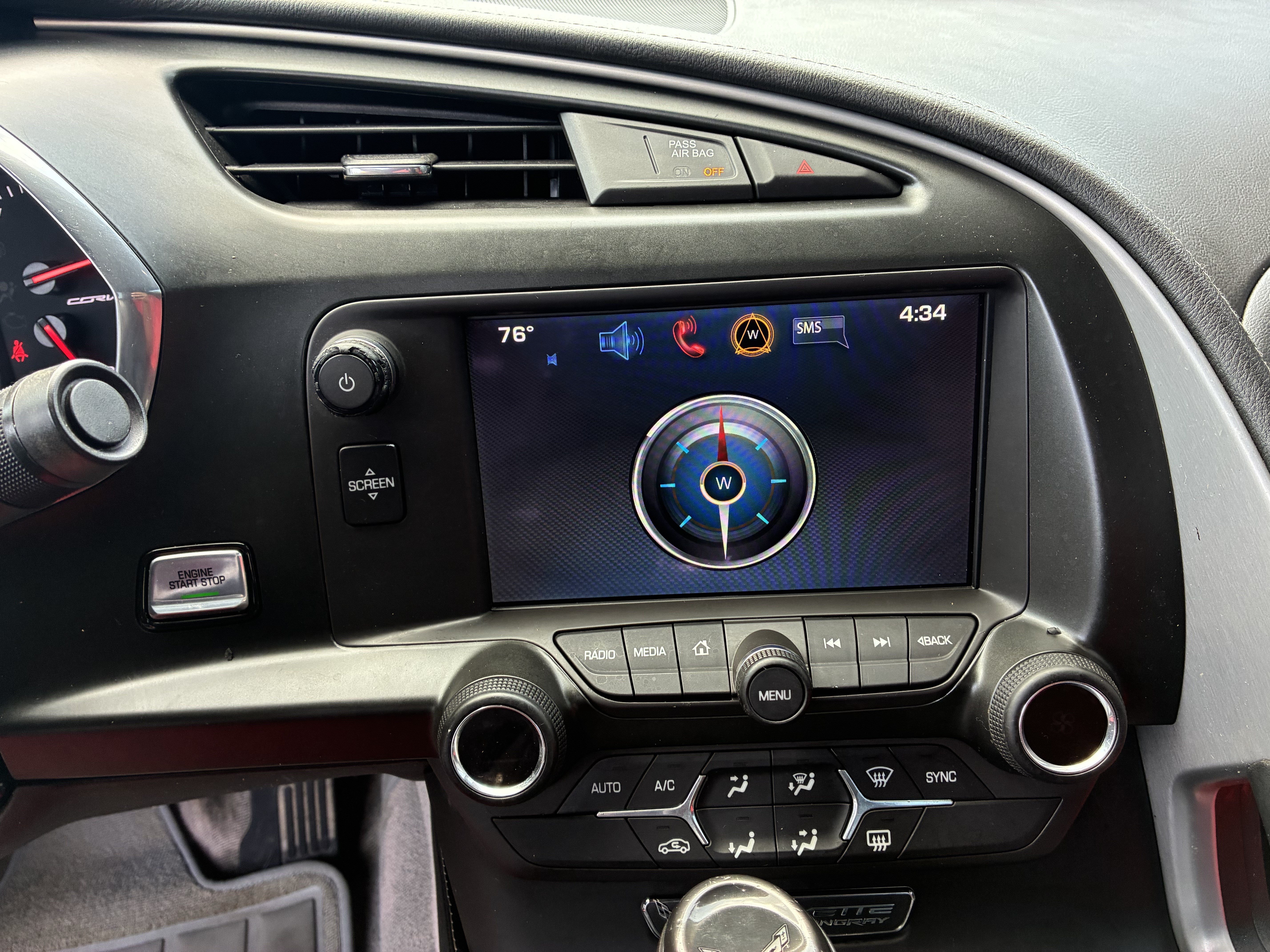 Used 2019 Arctic White Chevrolet 1LT image 26