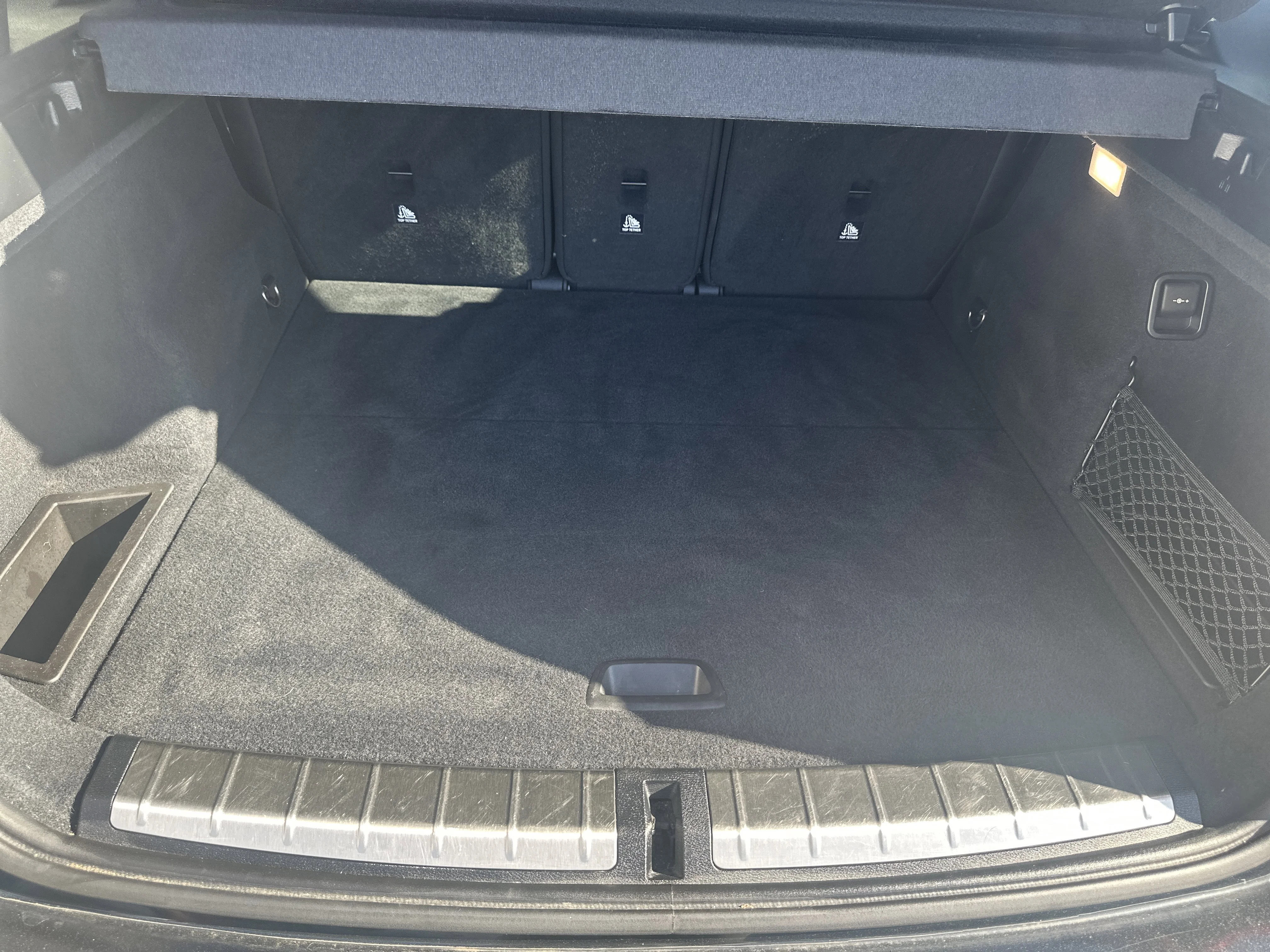 Used 2019 Black Sapphire Metallic BMW xDrive28i image 28
