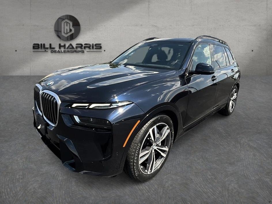 2023 BMW X7 xDrive40i's photo