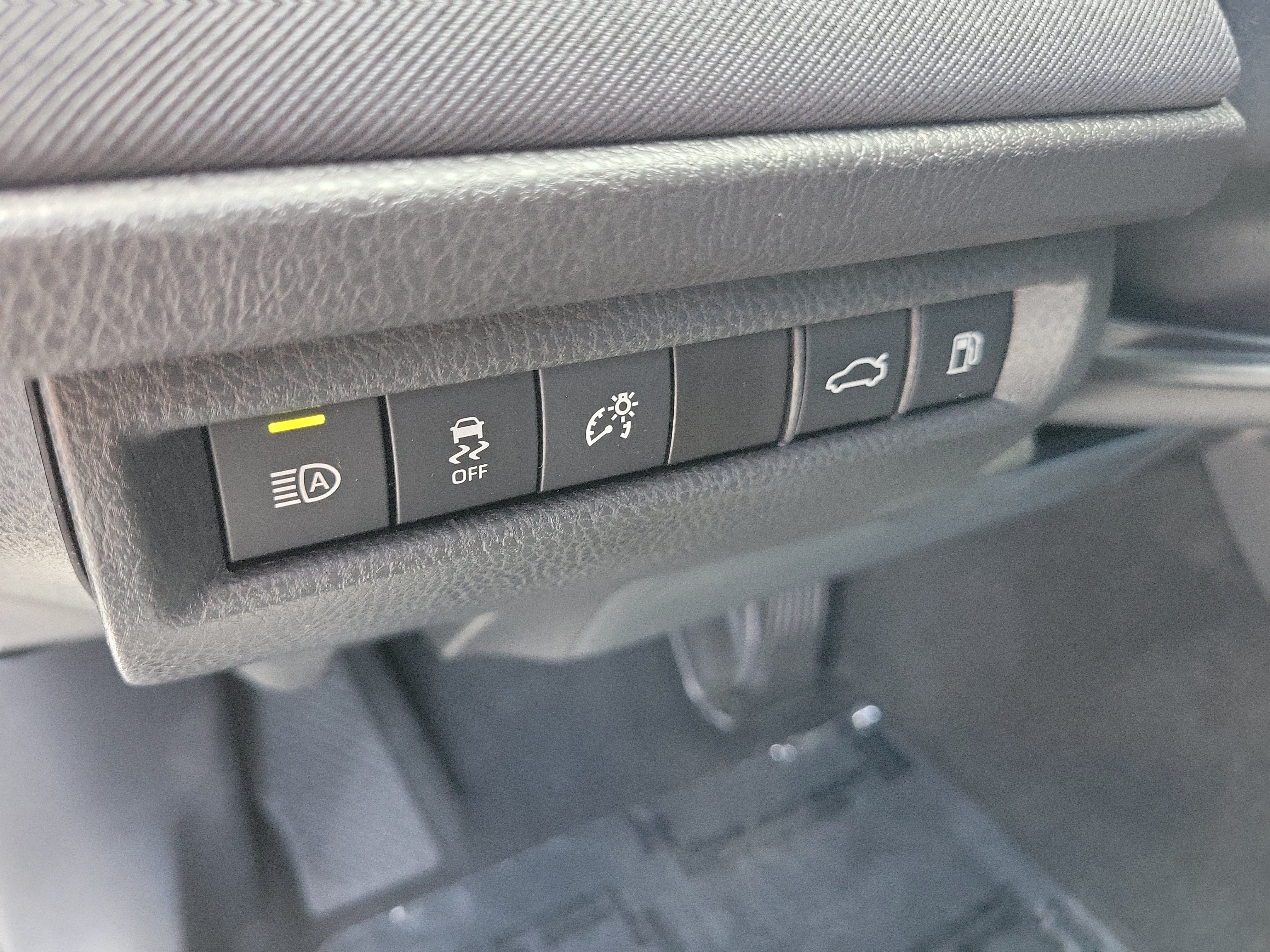Used 2025 Underground Toyota LE image 24