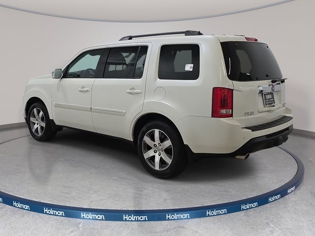 Used 2015 Diamond White Pearl Honda Touring image 8