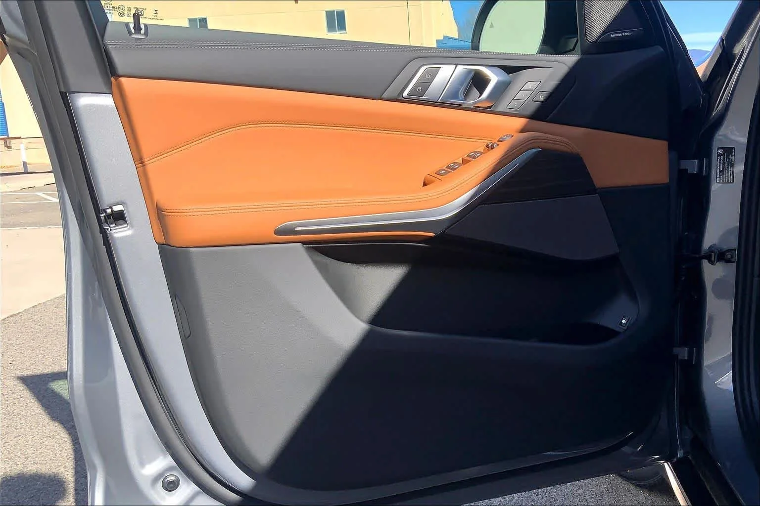 New 2026 Skyscraper Grey Metallic BMW xDrive50e image 10