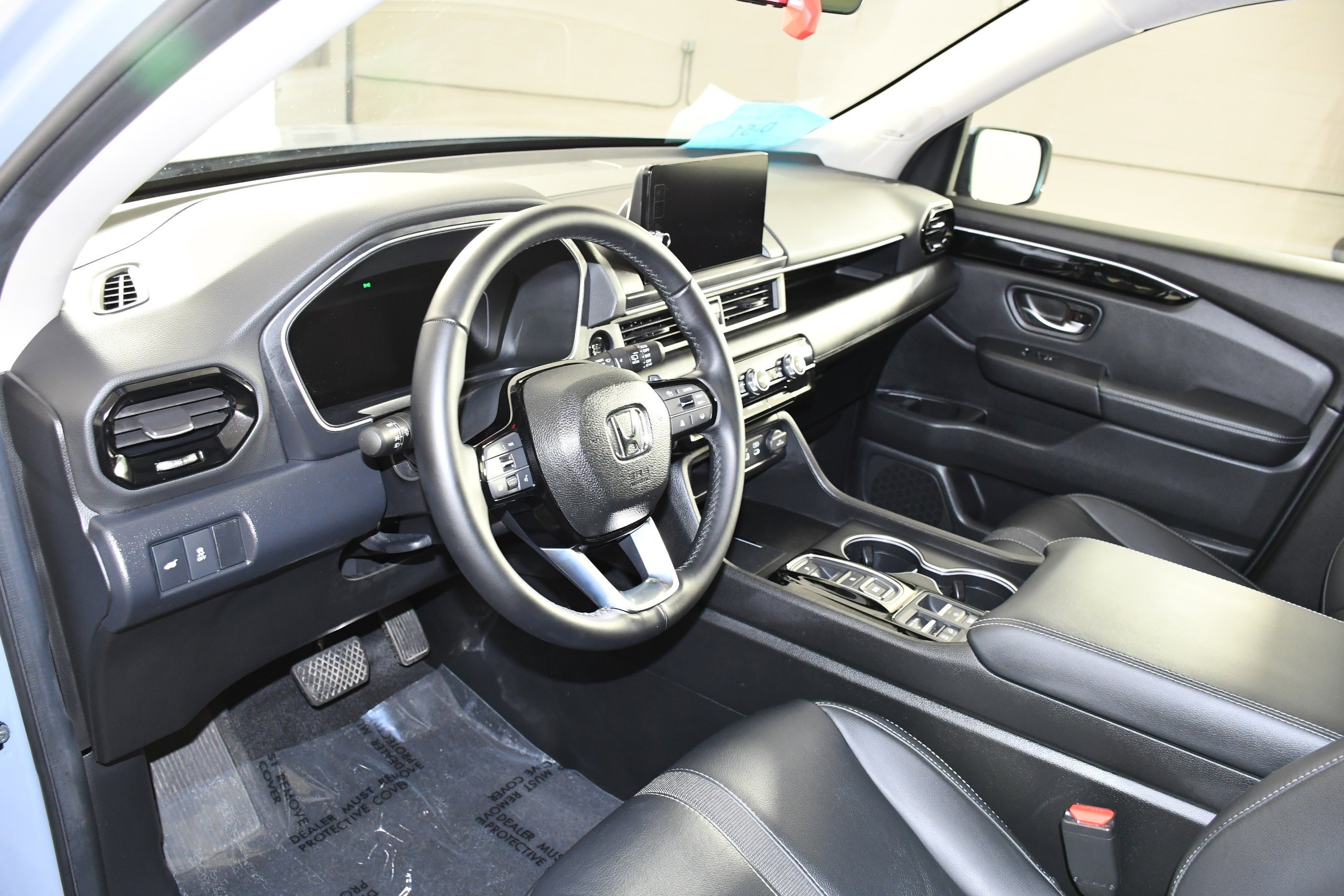 Certified Used 2025 Sonic Gray Pearl Honda AWD TRG image 2