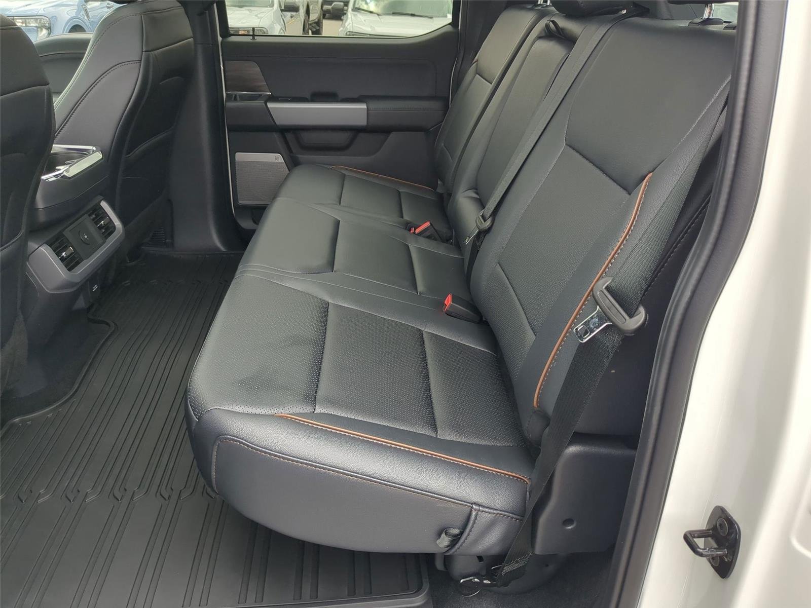 New 2026 Star White Metallic Tri-Coat Ford Lariat® image 33