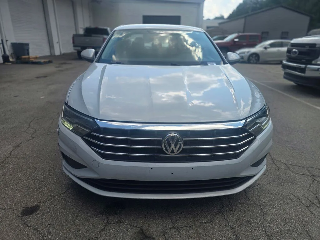 Used 2019 White Volkswagen 1.4T S image 2