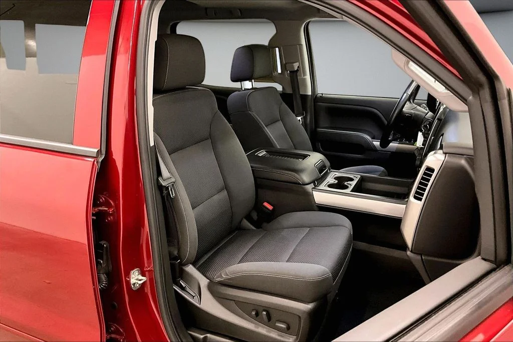 Certified Used 2018 Red Chevrolet LT image 30