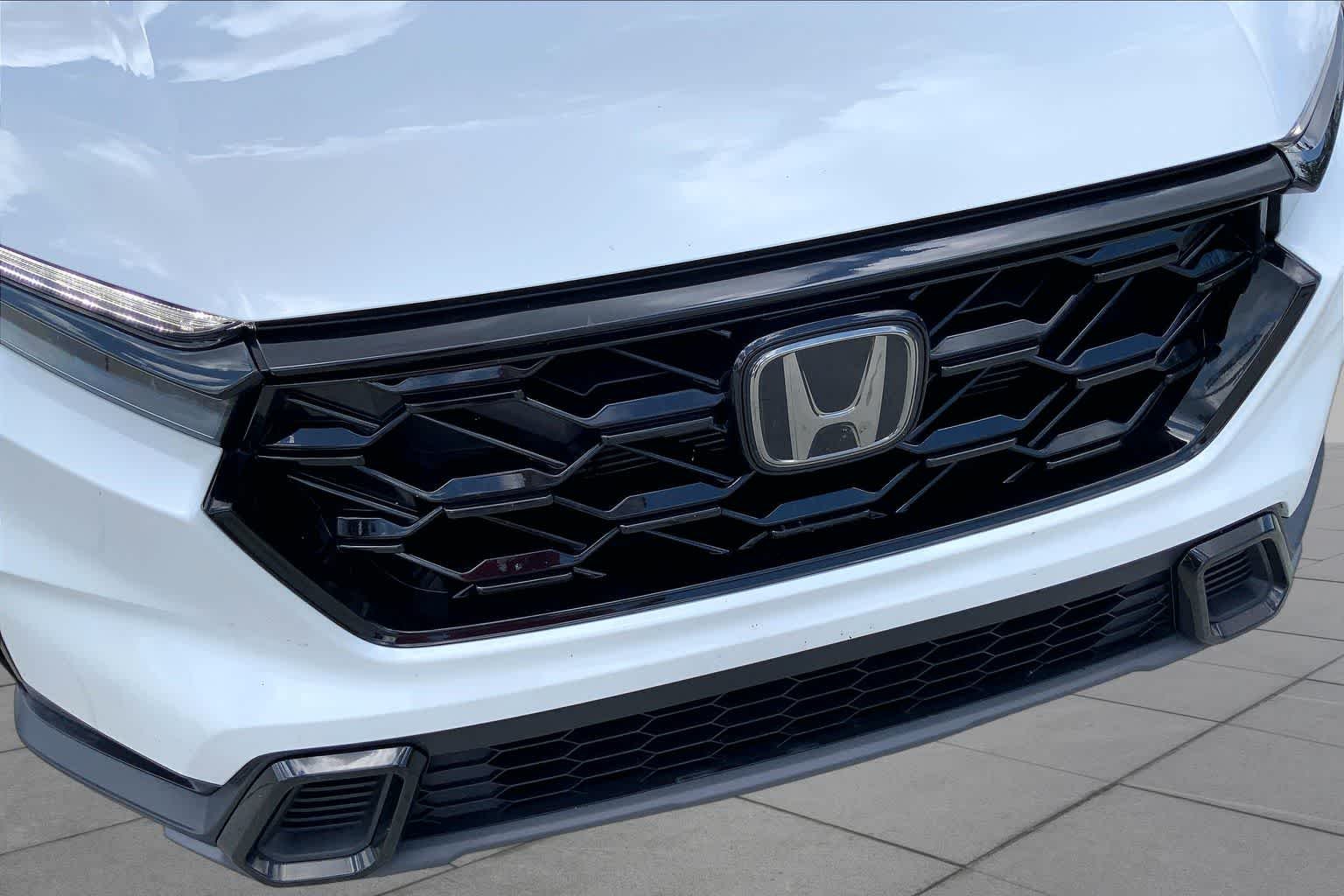 Used 2023 Platinum White Pearl Honda Sport image 30