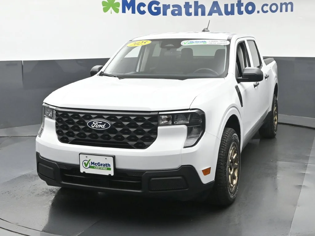 Used 2025 White Ford XL image 21