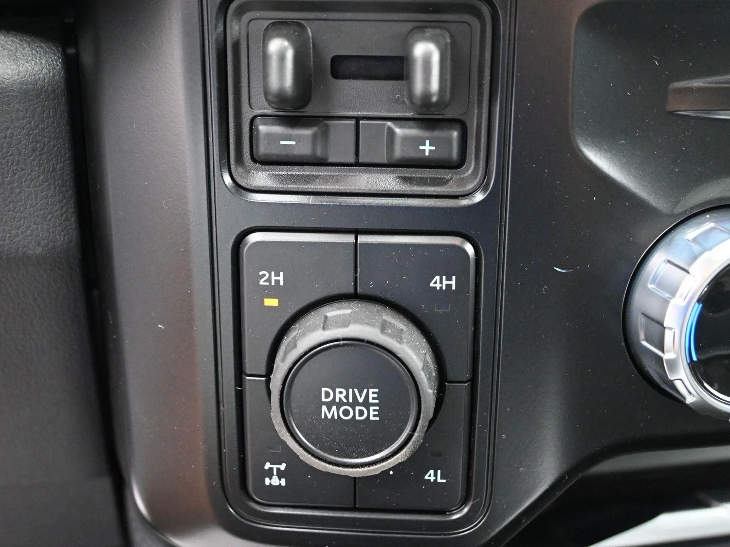 2026 Ford F-250 Super Duty Platinum - Photo 33