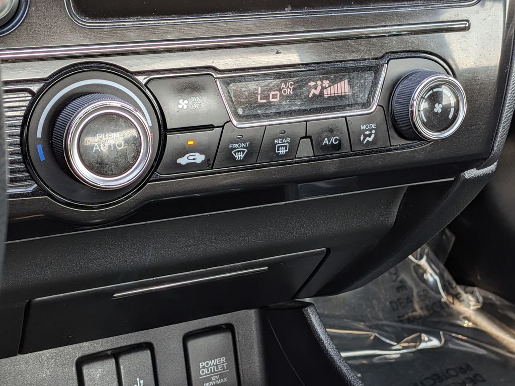 Used 2015  Honda EX image 25
