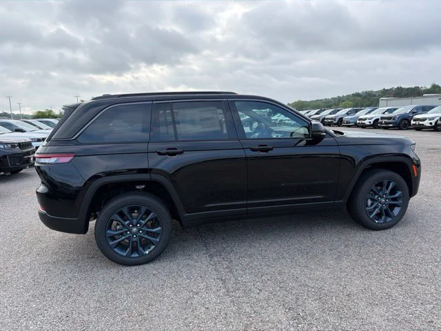 New 2026 Black Jeep  image 2