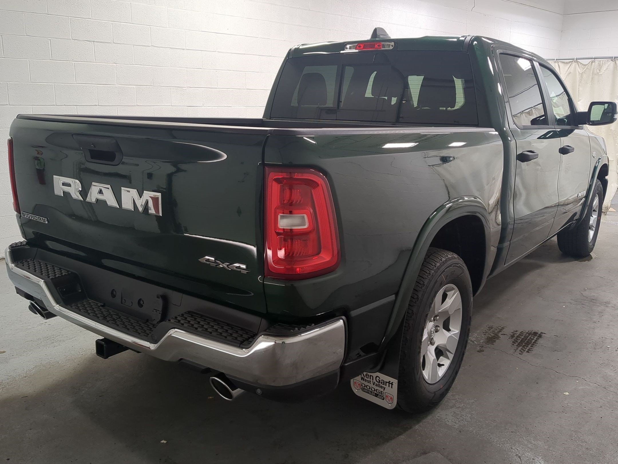 New 2026 Serrano-Green Metallic Exterior Paint RAM Big Horn image 4