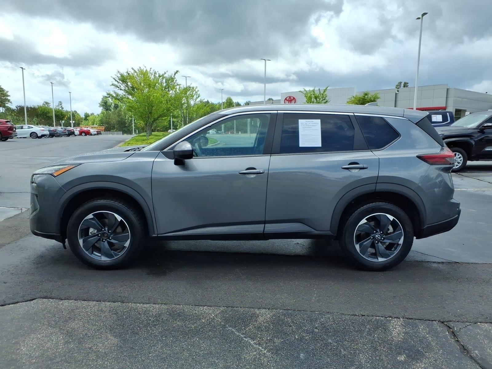 Used 2024 Gun Metallic Nissan SV image 3