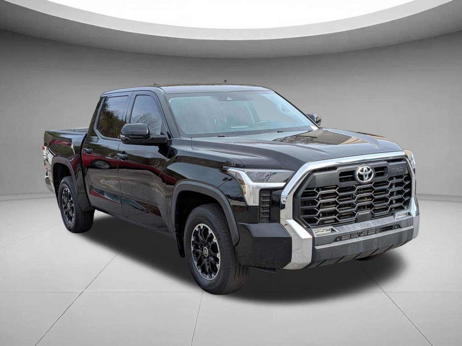 Used 2022 Midnight Black Metallic Toyota SR5 image 2