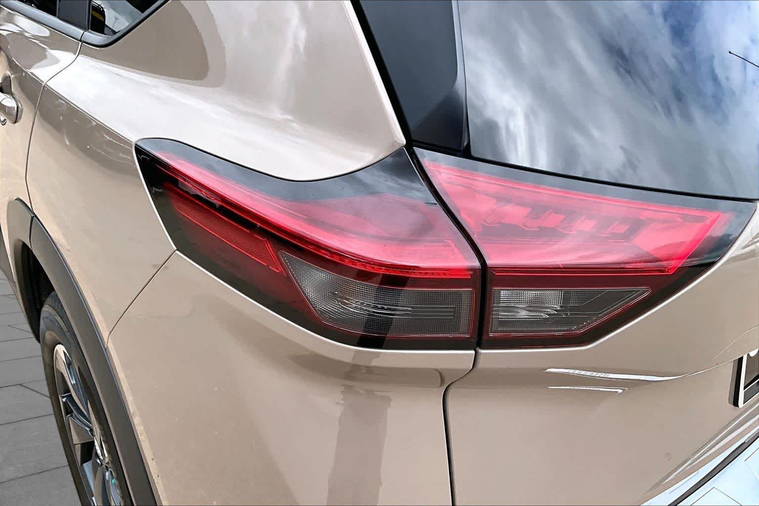 Used 2024 Baja Storm Metallic Nissan SV image 29