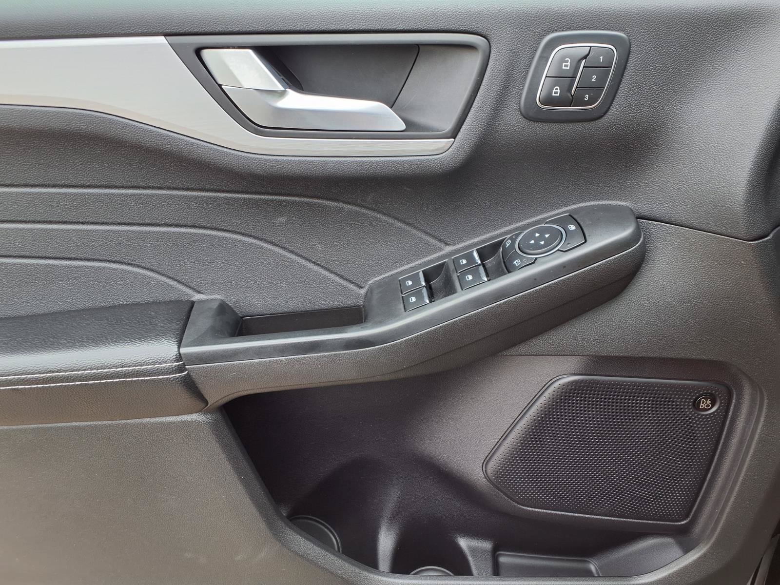 Used 2024 Agate Black Metallic Ford Platinum image 20