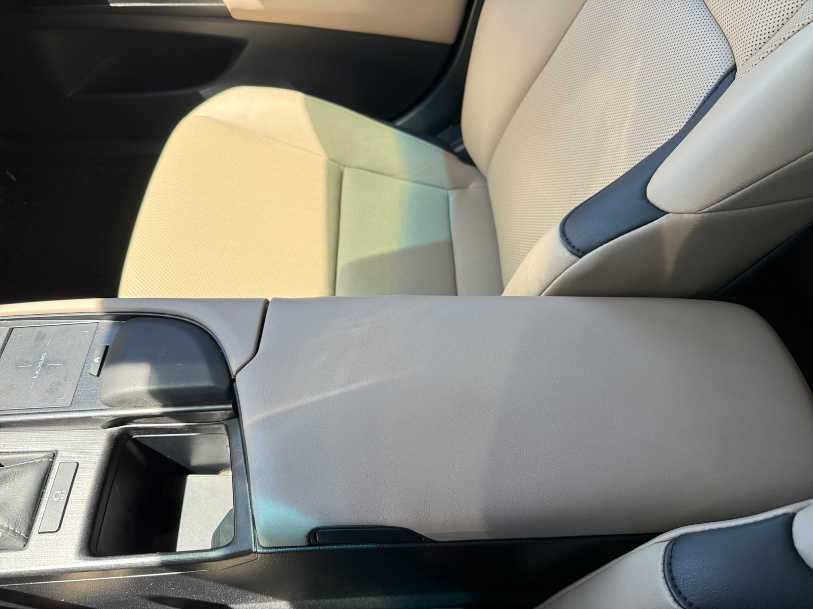 Used 2019 Atomic Silver Lexus 350 image 14