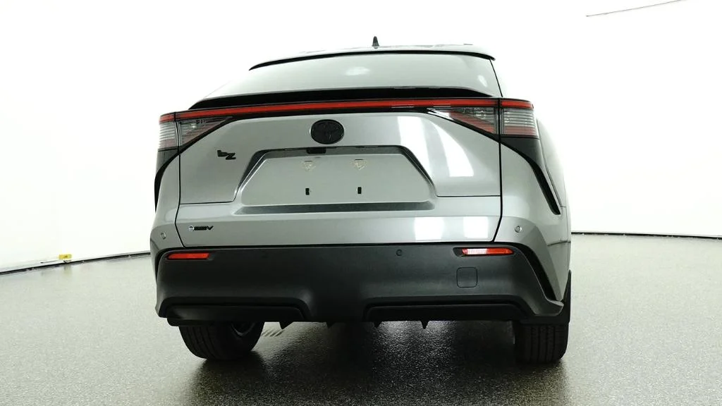 New 2026 Heavy Metal Toyota XLE image 2