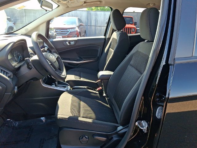 Used 2021 Shadow Black Ford SE image 13