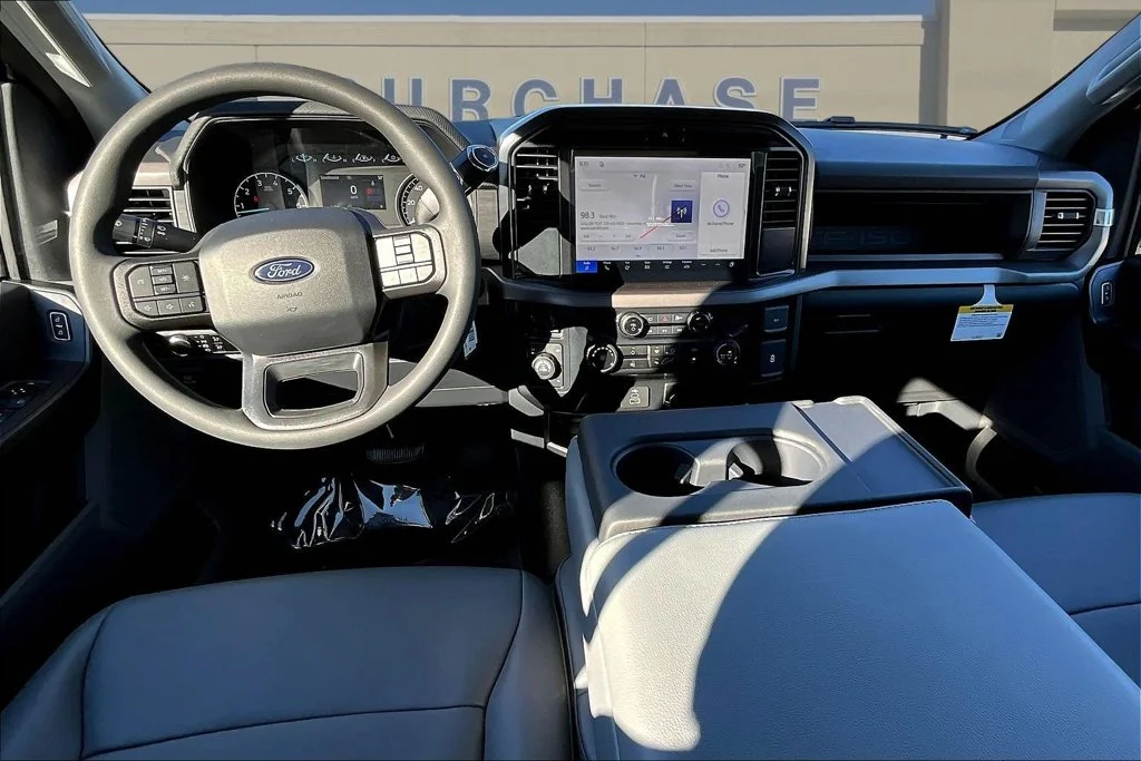New 2026 Oxford White Ford XL image 5