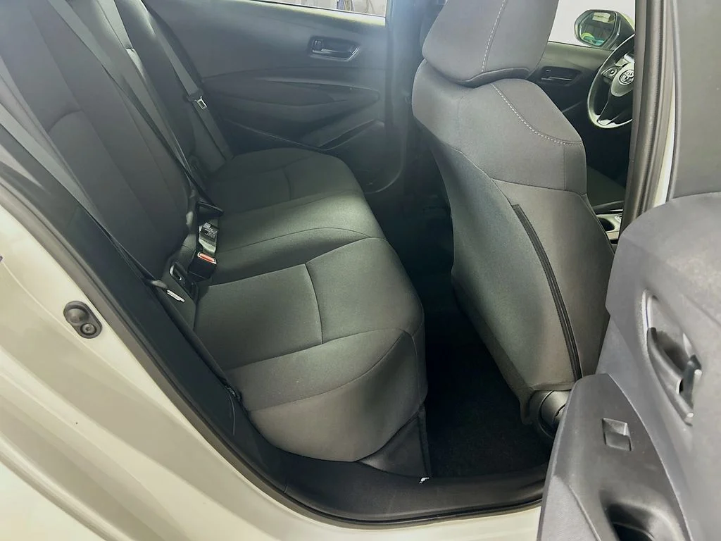 Used 2022 White Toyota LE image 24