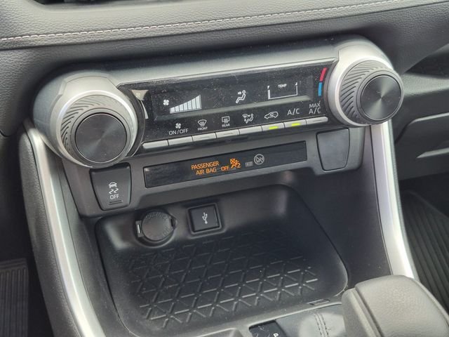 Used 2022 Silver Toyota LE image 19