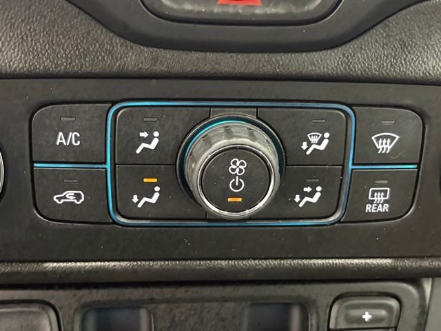 Used 2021 White GMC SLT image 30