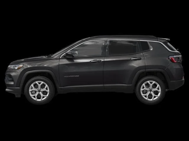 New 2026 Diamond Black Crystal Pearl-Coat Exterior Paint Jeep Limited image 3