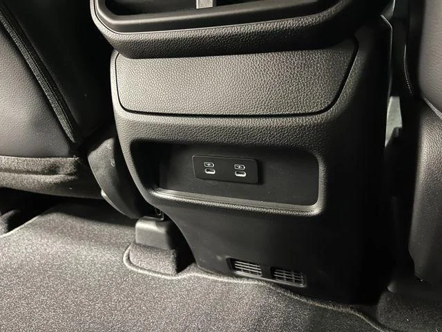 New 2026 White Honda AWD RTL image 24