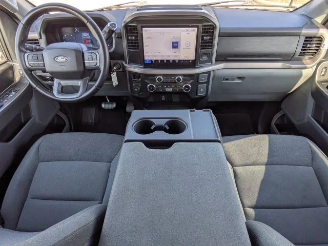Certified Used 2025 Oxford White Ford XLT image 15